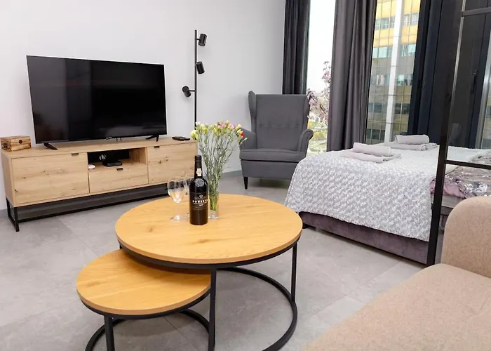 Skyline 21 - With A View Of